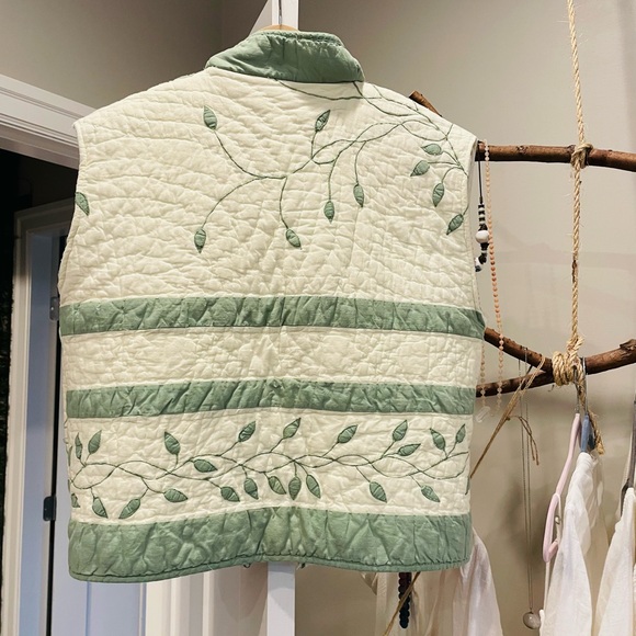 🍃 Handmade Green Quilted Vest OS - Picture 5 of 8